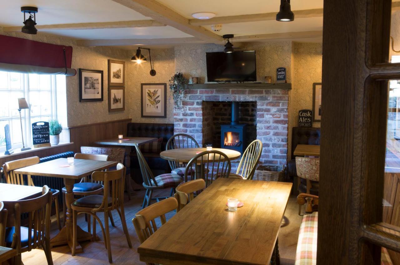 Red Lion Inn Little Budworth Eksteriør billede